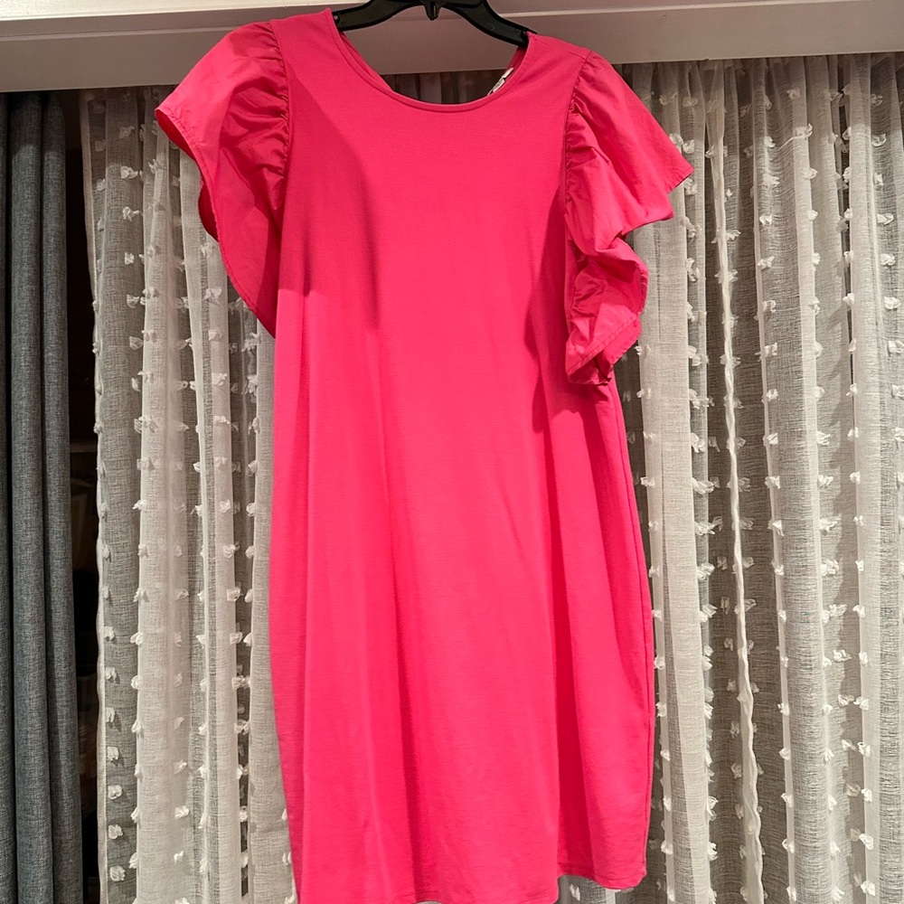 Crown & Ivy Pink Flutter Sleeve Dress